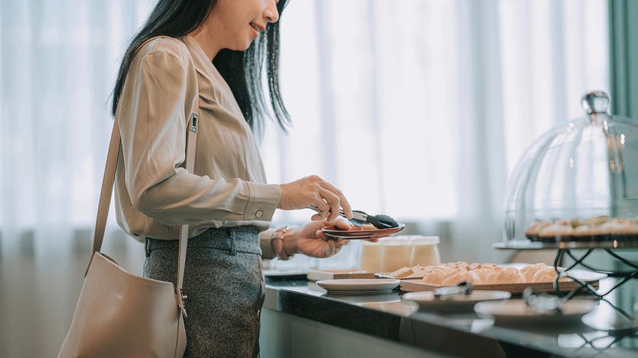 Crowded airport lounges force airlines to rethink future of travel perks for fliers