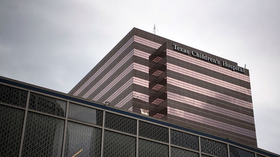 Largest children's hospital in US to open 'detransition clinic' after $10M settlement with Trump DOJ, state