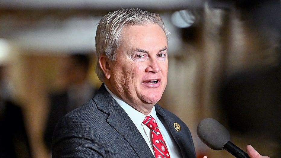 Trump ally James Comer defends Kimmel's free speech after 'widow' joke, says we shouldn't cancel comedy